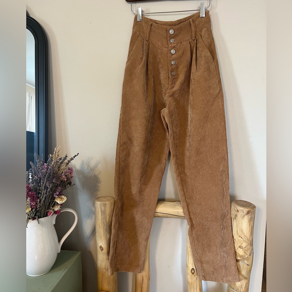 Corduroy high waisted pants!